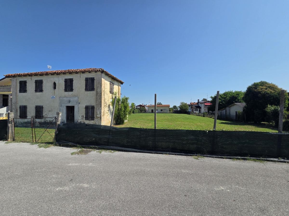 V0560 - Terreno edificabile in vendita a La Salute di Livenza - Immagine# 5