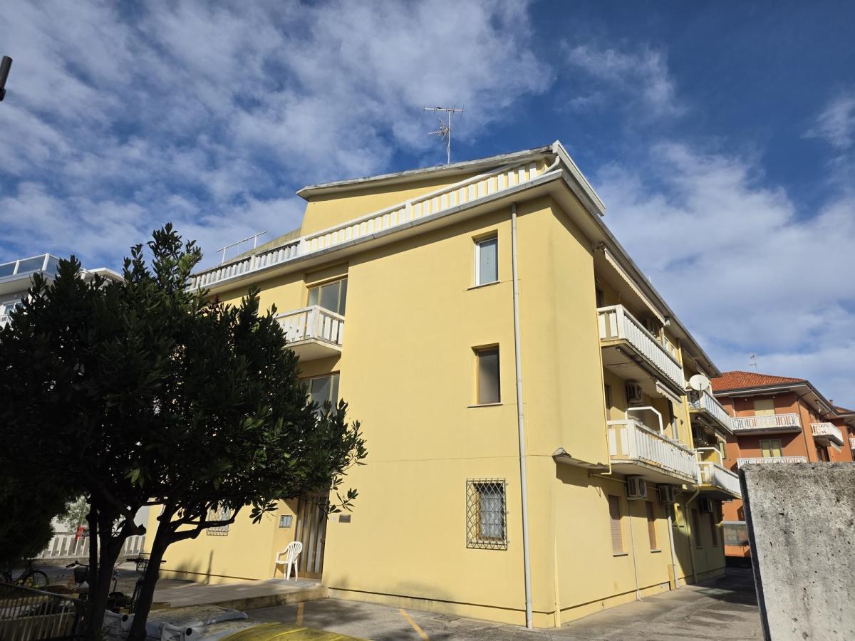 V0565 - Monolocale con posto auto a Caorle | Zona Orologio - Immagine# 16