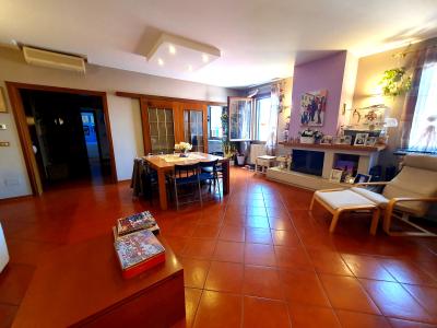 V0527 - Appartamento con terrazza vista mare nel centro storico di Caorle - Immagine# 2