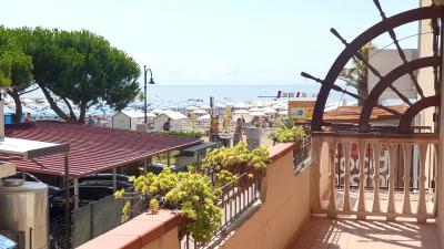 V0531 - Appartamento trilocale fronte mare in vendita a Caorle - Immagine# 1